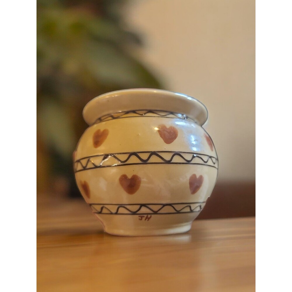Hartstone Pottery USA Hearts Sugar Bowl Round Vase Jar 5"x5"